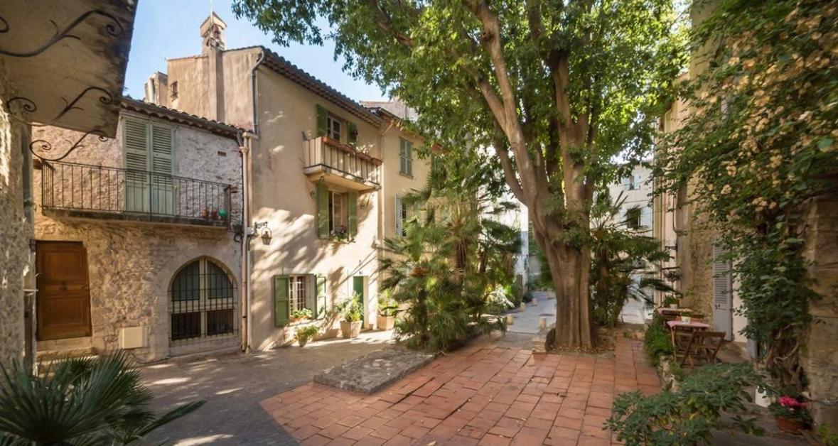 Studio Au Coeur Du Vieil Antibes Exteriör bild
