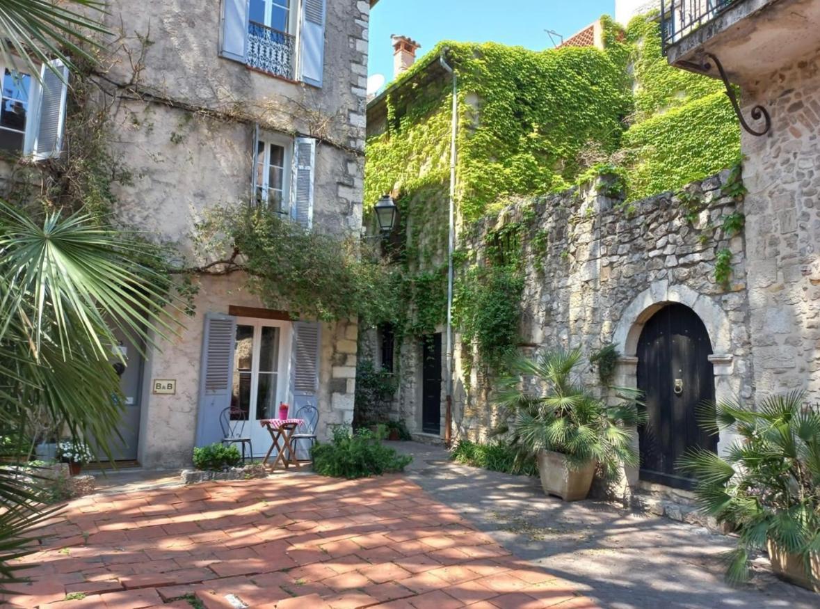 Studio Au Coeur Du Vieil Antibes Exteriör bild